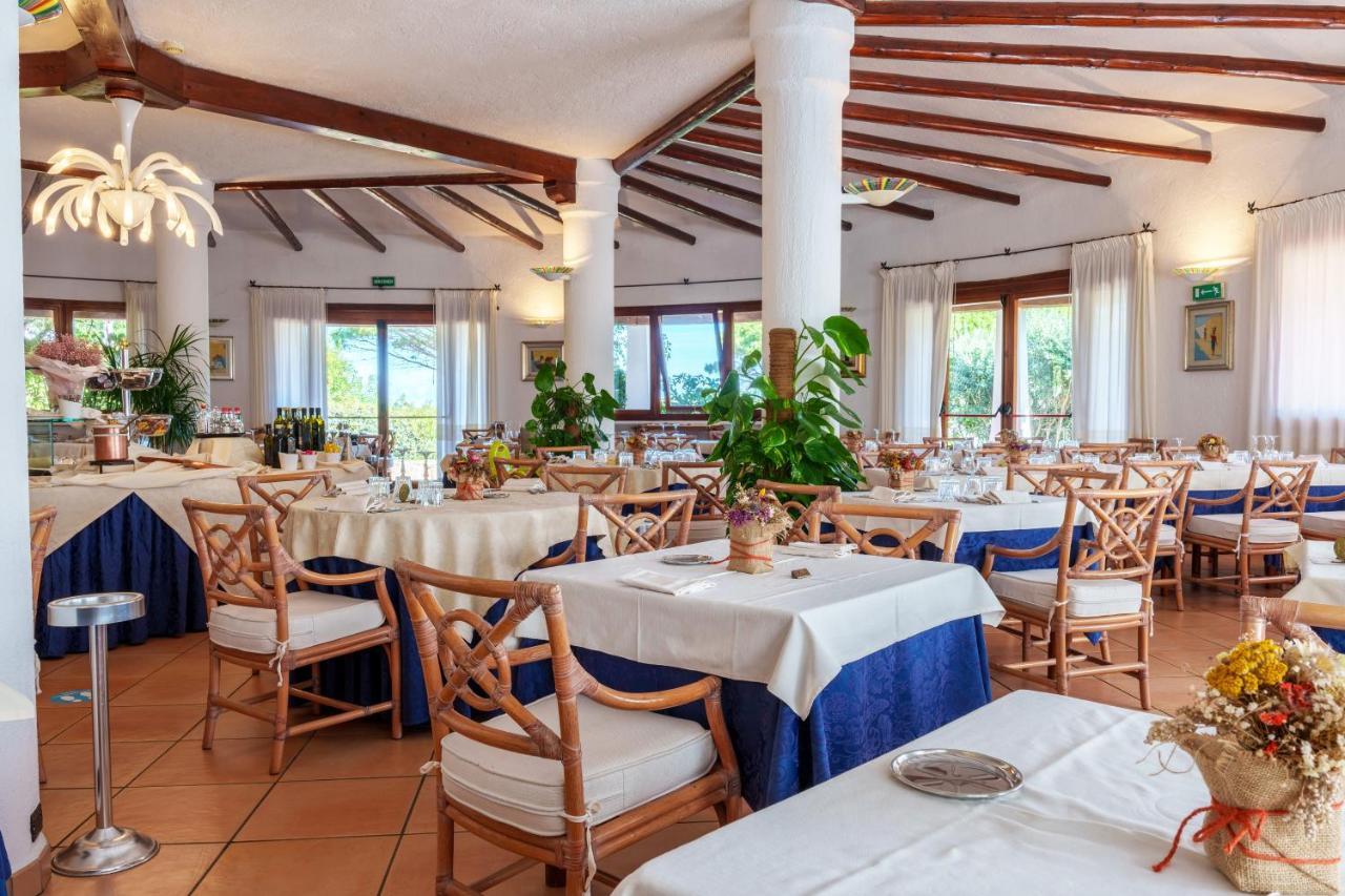 Hotel Punta Est Baja Sardinia Eksteriør bilde