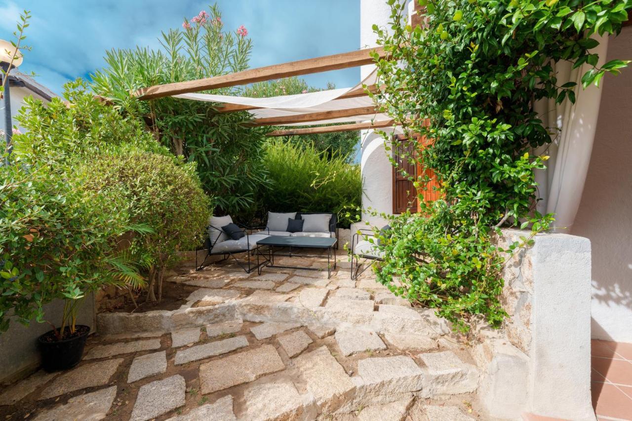 Hotel Punta Est Baja Sardinia Eksteriør bilde