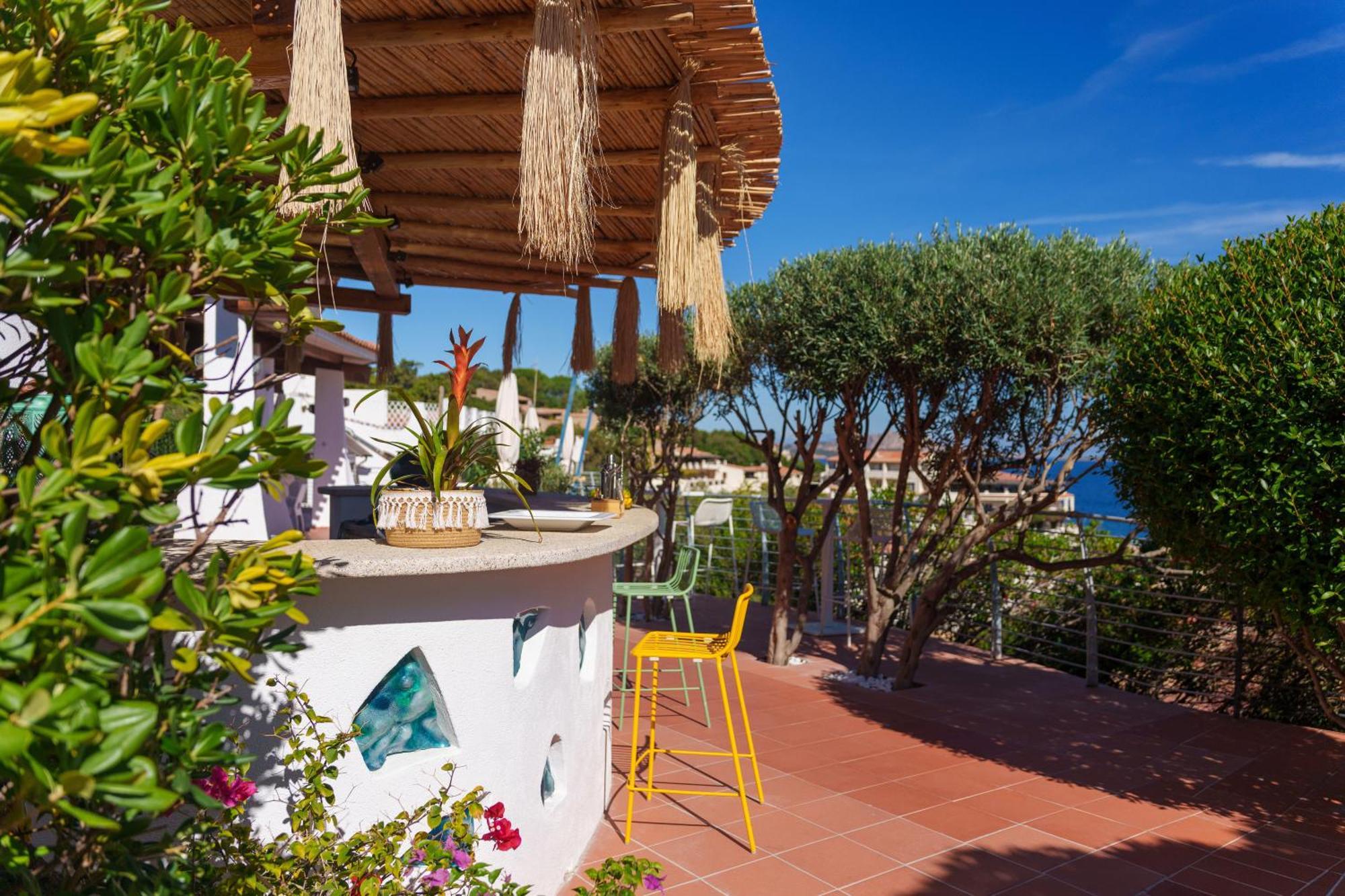 Hotel Punta Est Baja Sardinia Eksteriør bilde