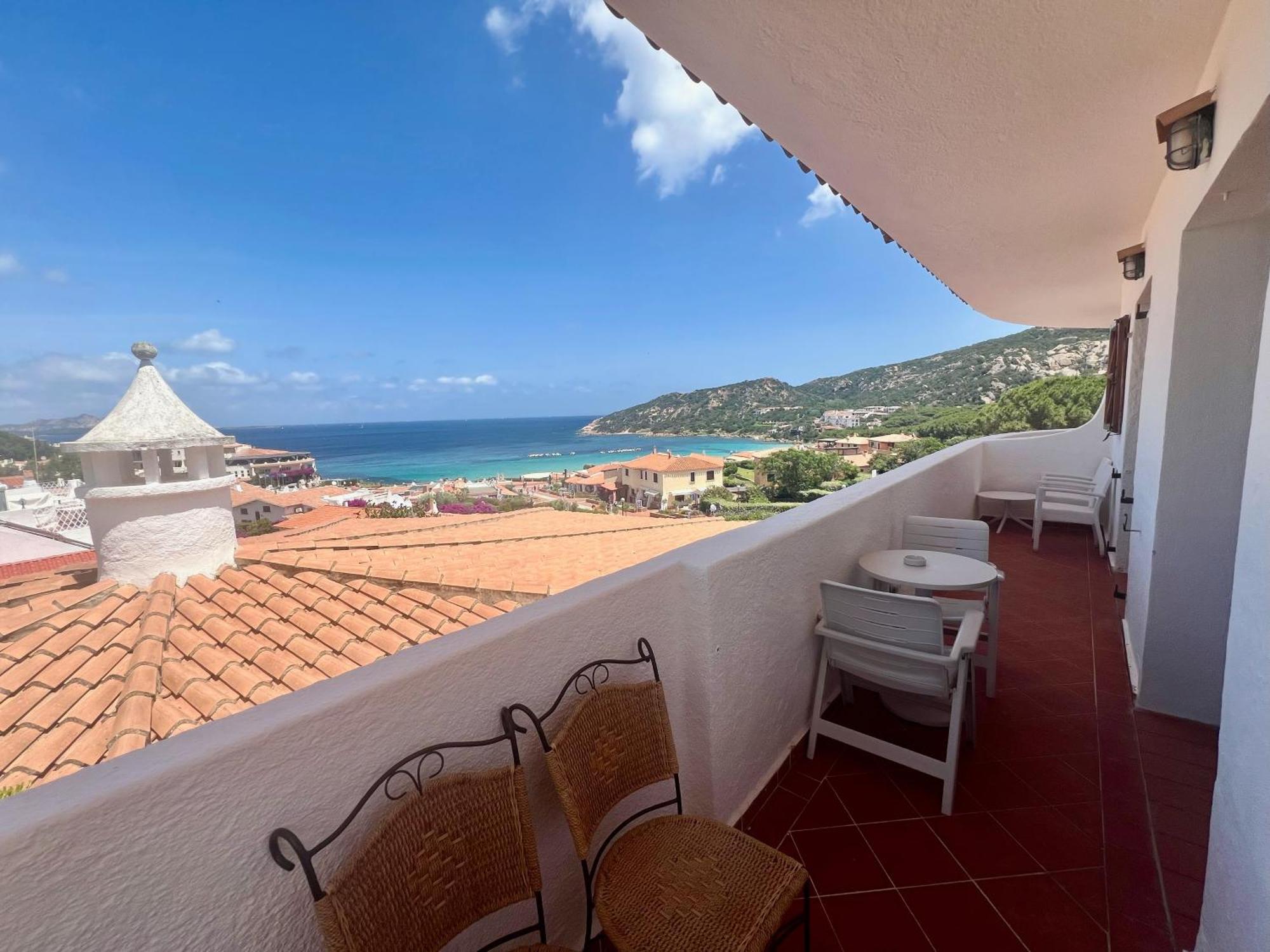 Hotel Punta Est Baja Sardinia Eksteriør bilde
