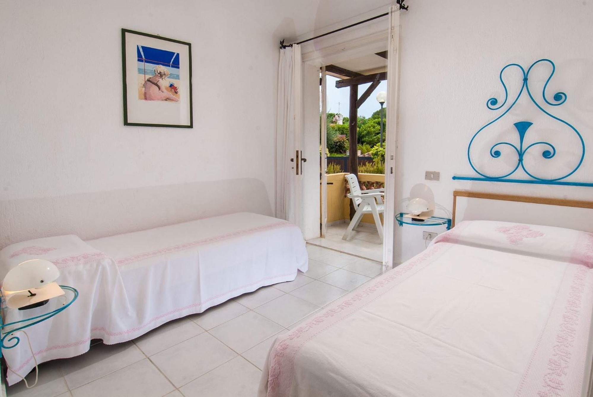Hotel Punta Est Baja Sardinia Eksteriør bilde